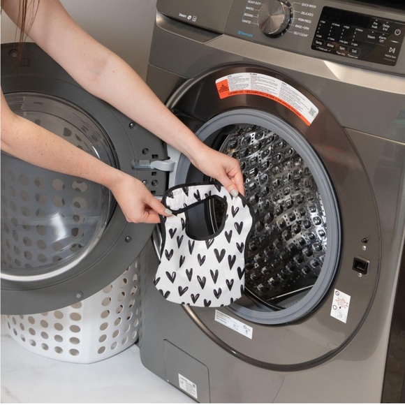 NWT. Bumpkins Starter Bib 2 pack - Picture 3 of 7